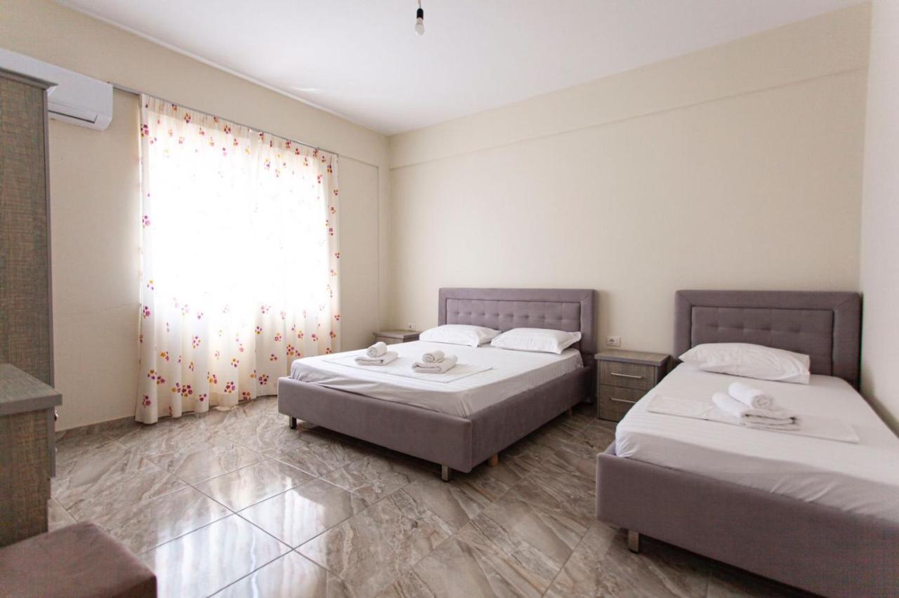 Vila Zisi * Himara