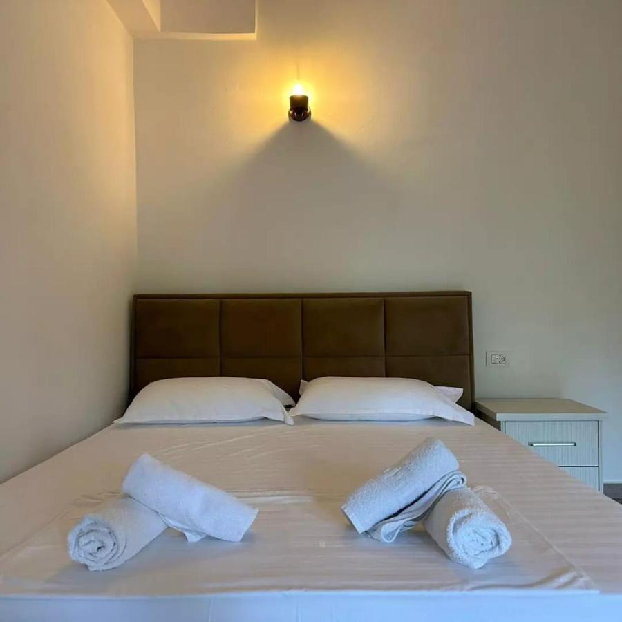 Vila Zisi * Himara